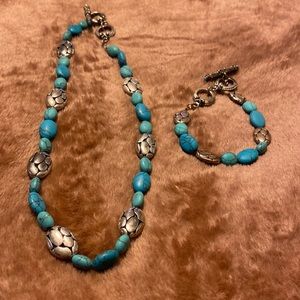 Premier Designs Turquoise Blue stone Necklace and Bracelet set